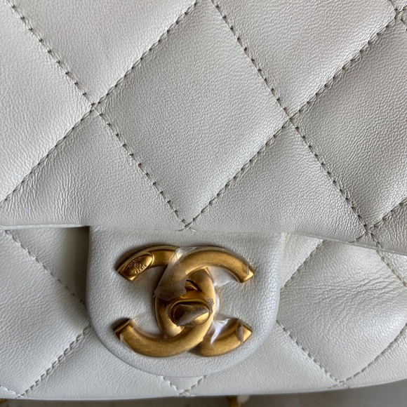 Chanel in the loop - Picture 4 of 15